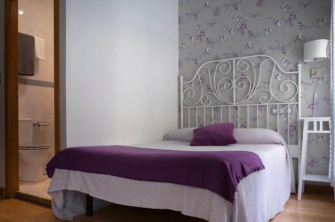 Balenax Pension Gijón Exterior foto